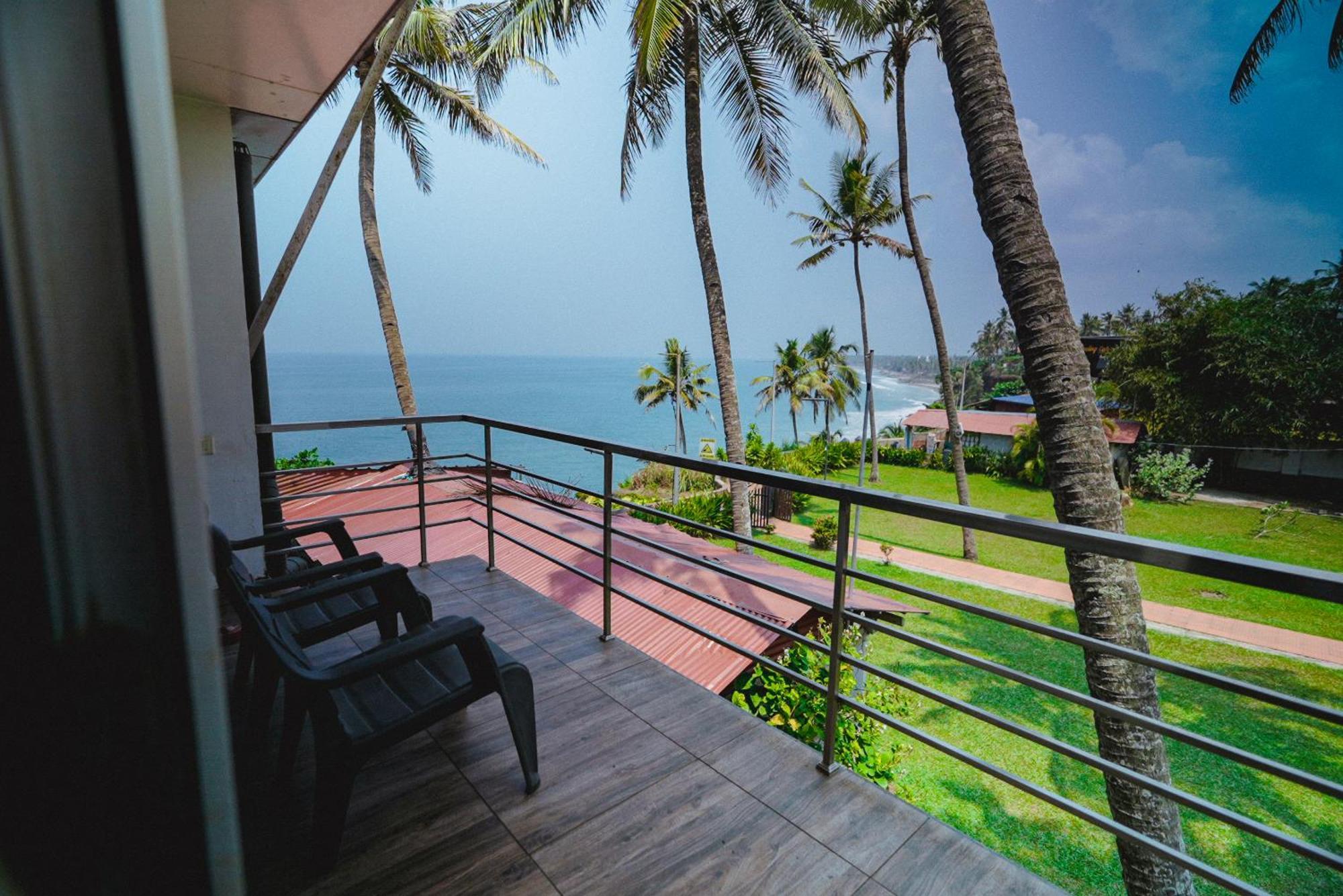 Clafouti Beach Resort - A Seafacing Resort Varkala Esterno foto